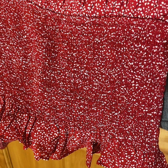 NWT Princess Polly Blakey Top Red/ White Flowers 💮 - Picture 6 of 7